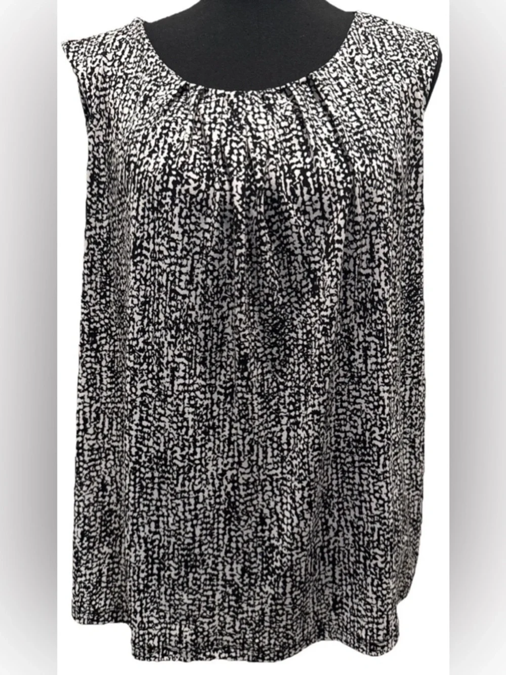 Calvin Klein Women's Sleeveless Black & White Blouse, Size 2X - Picture 4 of 14